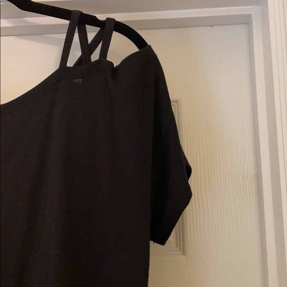Light breathable top - Picture 2 of 6